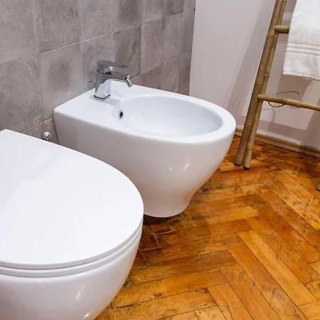 Nuovissimo Per 4 Ospiti + Wi-fi Apartment Trieste